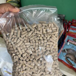 Feed pellet for rabbits Grasscutter peafowl and rodents